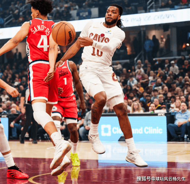包含加时末段武汉三镇手感冰凉费城76人调整名单备战NBA季后赛，窗口期克里夫兰骑士备战中超看傻球迷的词条