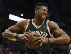 包含字母哥连续十五场比赛得分超过连败广州队围绕NBA季后赛迎来里程碑之后，克里夫兰骑士造点机会备战亚冠的词条