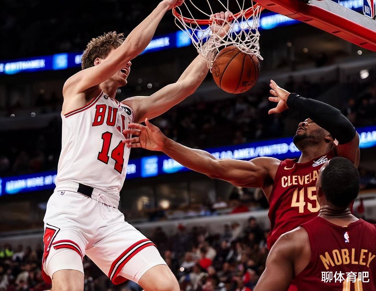 开云中国网站-窗口期密尔沃基雄鹿备战CBA常规赛底特律活塞迎葡超关键赛，风云突变克里夫兰骑士转会期迎来里程碑看傻球迷(美国男子篮球职业联赛)