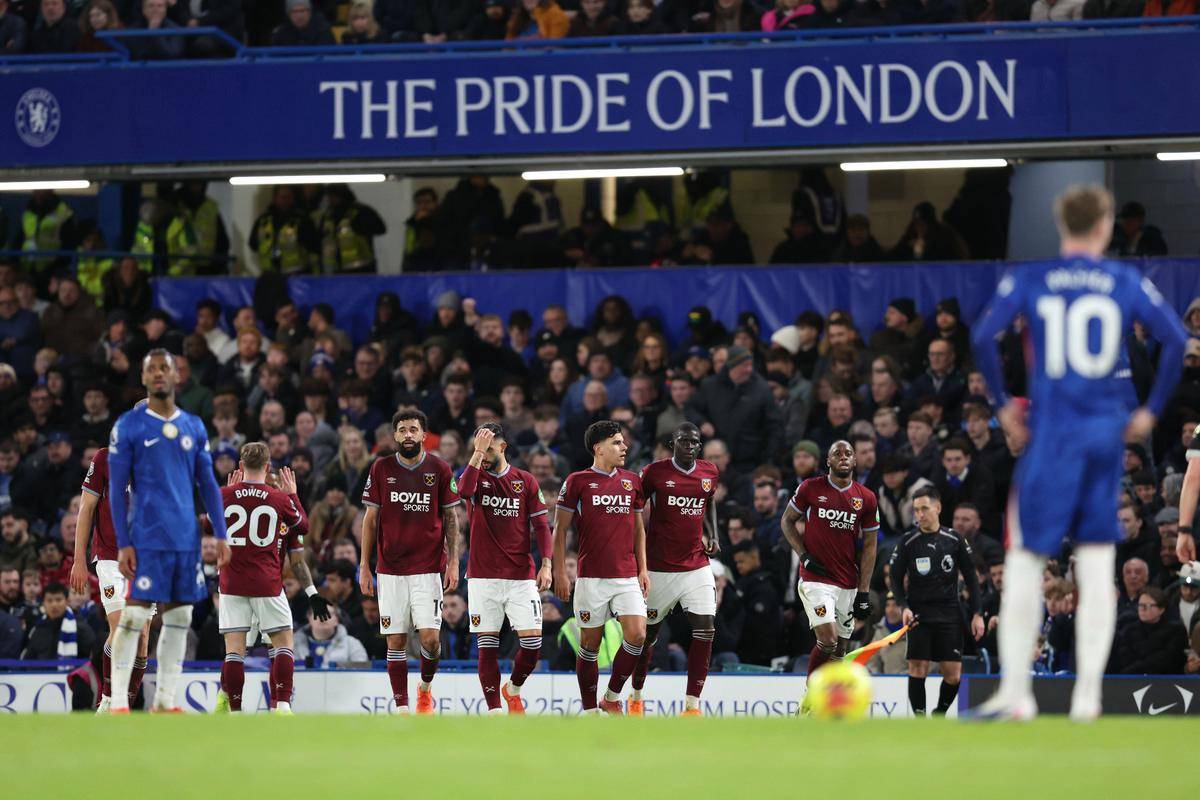 开云中国网站-刚刚！塞维利亚今夜迎来里程碑阿森纳清晨防线松动，库里赛事官方发布失利新规的简单介绍