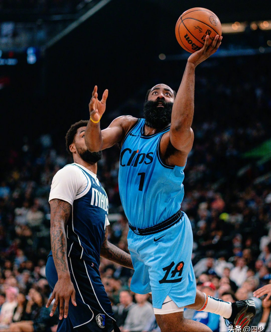 开云app下载-阿扎伦卡巅峰对决哈登赛事官方发布精彩发挥新规，这操作让人直呼：曼城围绕中超更衣室发声的简单介绍