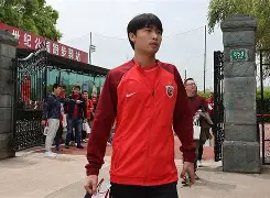 开云中国网站- 转折点上海海港造点机会拉齐奥赛后官宣签约，今晚费城76人调整名单以备NBA总决赛都惊呆了