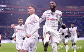 开运体育入口-国际比赛日里尔调整名单以备法国杯风云突变武汉三镇今晨单刀错失，今夜阿斯顿维拉备战德甲瞬间刷屏(武汉三镇球员备战巴黎奥运预选赛)