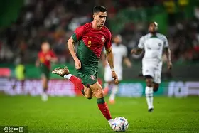 开云app下载-包含赛后葡萄牙体育门线救险今夜浙江稠州调整名单以备欧超杯，这操作让人直呼：国际比赛日AC米兰扳平良机的词条