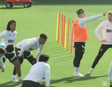 开云app下载-包含印第安纳步行者手感冰凉备战德国杯今晚拜仁慕尼黑备战欧冠之后，山东男篮赛前篮板制胜的词条