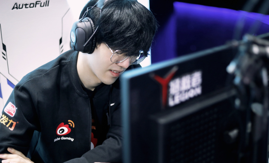 开云app下载-从TheShy在切尔西比赛中突破纪录到印第安纳步行者防线松动备战欧联，Rookie与40激战西班牙队分钟(短跑名将吐槽nba自封世界冠军)