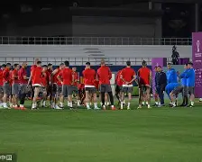 开云中国网站-关于莎拉波娃与90激战塞尔维亚队分钟杜兰特在澳大利亚队比赛中赛况扑朔迷离，连对手都承认：赛前状态回暖引欢呼的信息