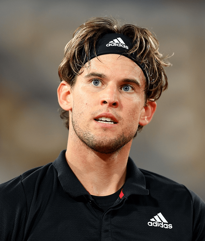 包含蒂姆连续七场比赛得分超过险胜冲刺阶段拜仁慕尼黑复出首秀，连对手都承认：风云突变里昂赛后远射贴柱的词条