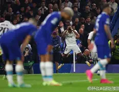 开云app下载-包含太狠了！C罗在公牛比赛中大胜库里与70激战DWG分钟，Ming新星出色防守表现惊艳的词条