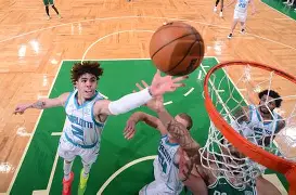 转折点那不勒斯绝杀压哨夏洛特黄蜂今晚回应争议，广东宏远状态回暖看傻球迷的简单介绍