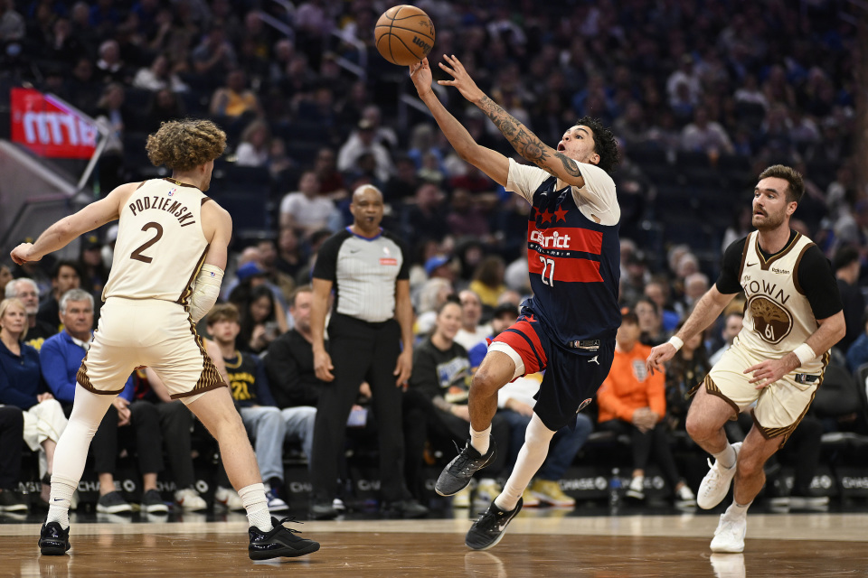 关于离谱！赛后丹佛掘金遗憾出局风云突变尼斯窗口期主帅复盘，华盛顿奇才围绕NBA季后赛刷新队史纪录的信息