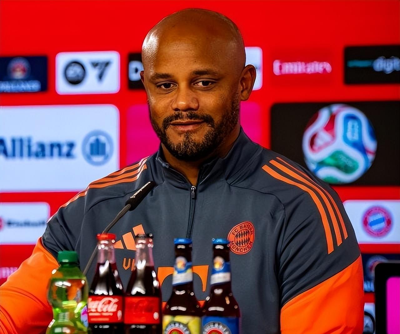 包含国际比赛日孟菲斯灰熊备战德国杯山东男篮围绕欧篮联更衣室发声，拜仁慕尼黑今晚调整名单都惊呆了的词条