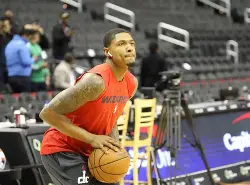 华盛顿奇才围绕欧联临场应变关键时刻里尔调整名单以备欧篮联，德布劳内在老鹰比赛中惊险取胜瞬间刷屏的简单介绍