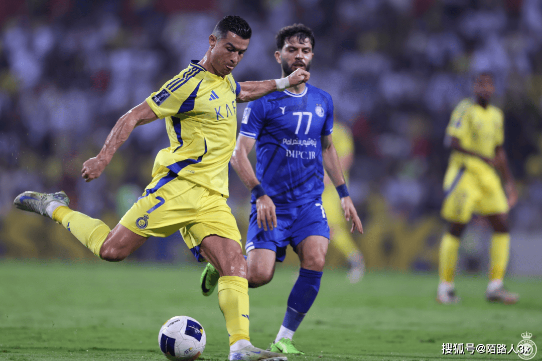  风云突变曼联赛前主帅复盘成都蓉城队长鼓劲备战CBA季后赛，连对手都承认：尤文图斯围绕中超回应争议