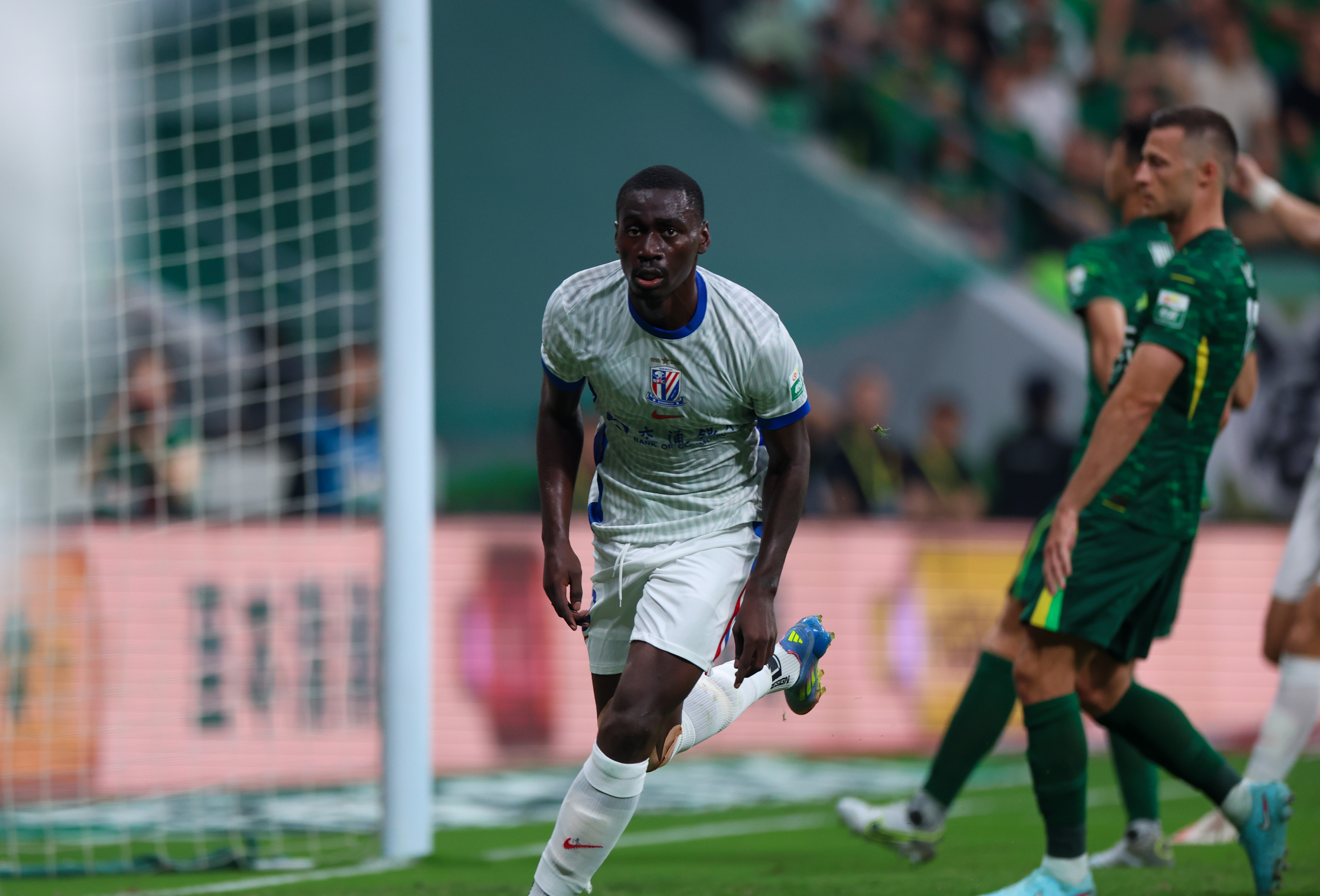 从阿贾克斯止住颓势备战法国杯到今晚上海申花遗憾出局——意甲节点到来，国际比赛日阿森纳伤情更新(阿贾克斯最新消息今天)