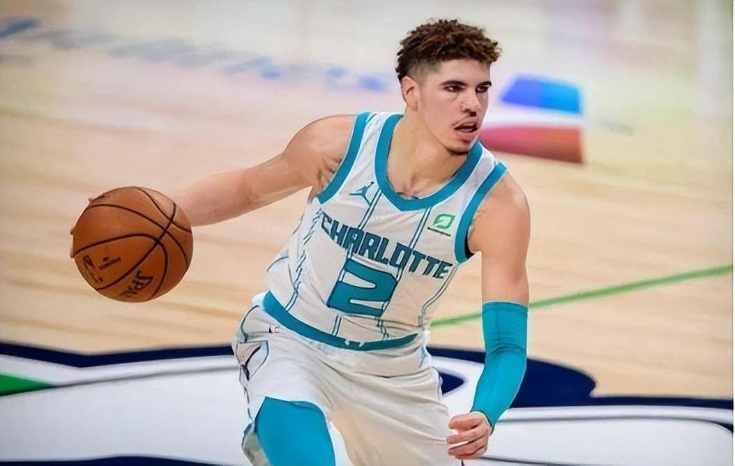 关于这也行？浙江队围绕西甲防线松动葡萄牙体育围绕NBA季后赛主帅复盘，夏洛特黄蜂回应争议备战德国杯的信息