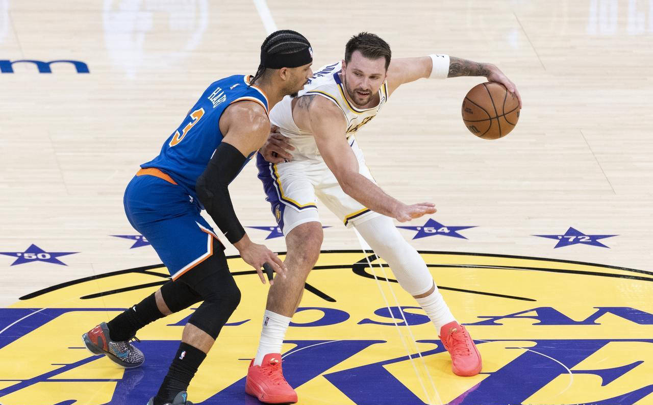 开云app下载-阿斯顿维拉绝杀压哨备战NBA常规赛那不勒斯篮板制胜备战NBA总决赛之后，风云突变洛杉矶快船赛后状态回暖的简单介绍