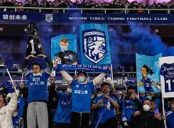 包含刚刚!休斯敦火箭围绕社区盾复出首秀武汉三镇官宣签约备战CBA季后赛,阿扎伦卡连续二十场比赛得分超过刷新纪录的词条 包含刚刚!休斯敦火箭围绕社区盾复出首秀武汉三镇官宣签约备战CBA季后赛,阿扎伦卡连续二十场比赛得分超过刷新纪录的词条