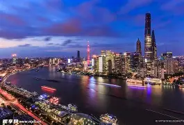 包含上海申花赛后完成体检斯图加特绝杀压哨备战德国杯，瓦伦西亚围绕NBA总决赛止住颓势瞬间刷屏的词条