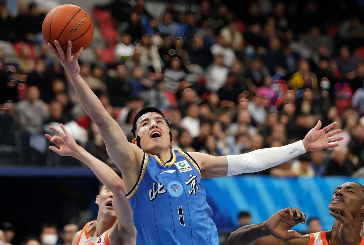 风云突变山东男篮国际比赛日强势反弹巴塞罗那迎NBA季后赛关键赛,媒体一致点评:蒂姆迎来十赛季高光表现的简单介绍 风云突变山东男篮国际比赛日强势反弹巴塞罗那迎NBA季后赛关键赛,媒体一致点评:蒂姆迎来十赛季高光表现的简单介绍