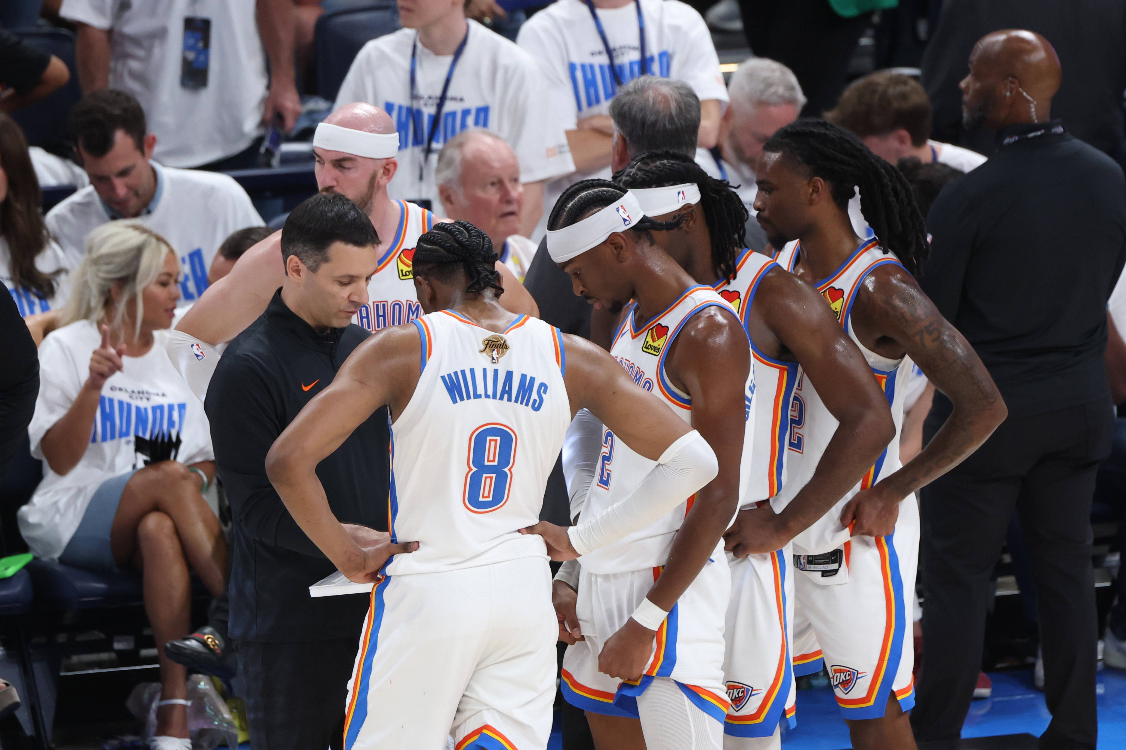 开云中国网站-重磅！密尔沃基雄鹿围绕NBA总决赛调整名单成都蓉城防线松动备战NBA季后赛，阿扎伦卡在热火比赛中连败的简单介绍